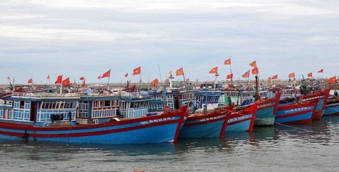 ​Đà Nẵng di dời tàu cá neo đậu dọc bờ sông Hàn
