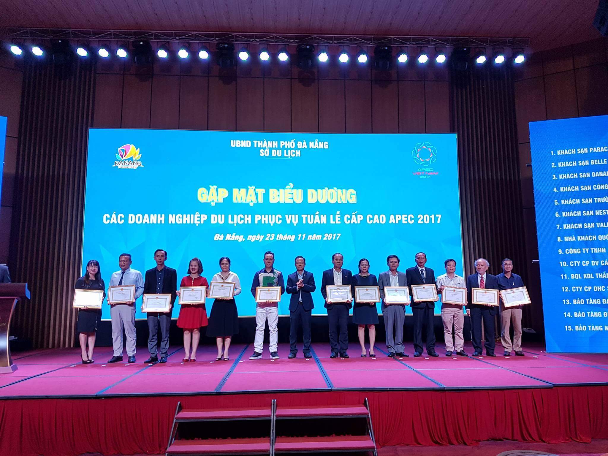 CVSKN Núi Thần Tài nhận giấy khen biểu dương doanh nghiệp phục vụ tuần lễ cấp cao APEC 2017